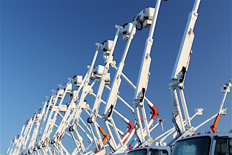 Used Lights & Signs Trucks For Sale